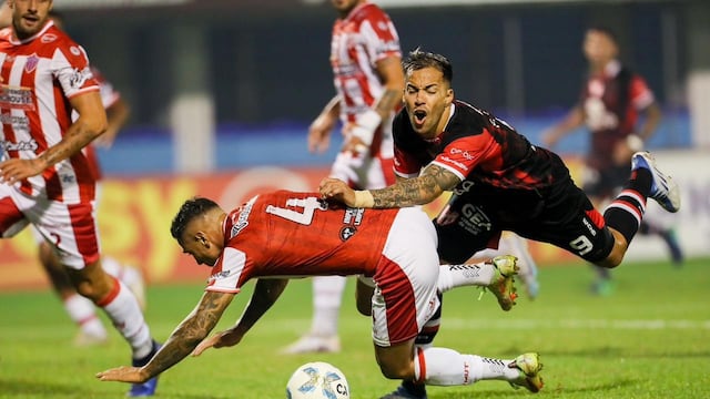 El equipo de Remedios de Escalada dio un batacazo y le sacó ventaja al albirrojo.