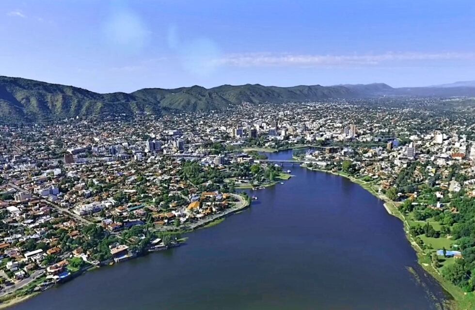 “Carlos Paz reúne todo en el mismo lugar”: el llamativo video institucional que lanzó la ciudad