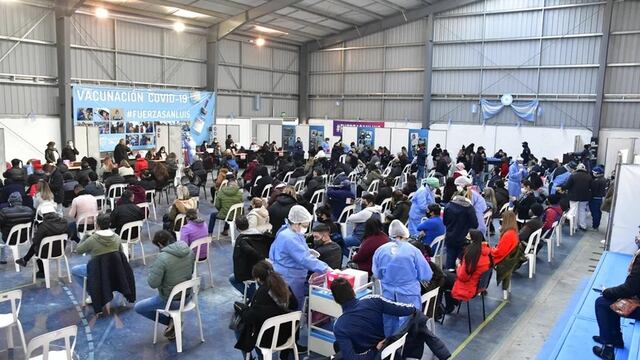 La ministra de Salud de San Luis informó que el 85% de los inscriptos en la provincia al menos tienen aplicada una dosis de vacuna contra el Coronavirus. Gentileza El Diario