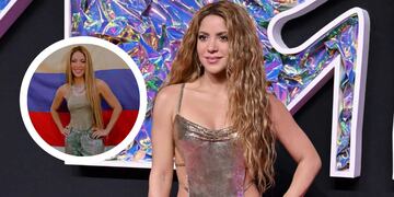 Este es el jean con strass más deseado para el verano y lo tiene Shakira en su armario