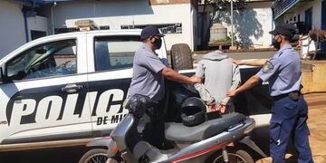 El joven llevó a cabo un raid delictivo sobre las avenidas Quaranta y 147.