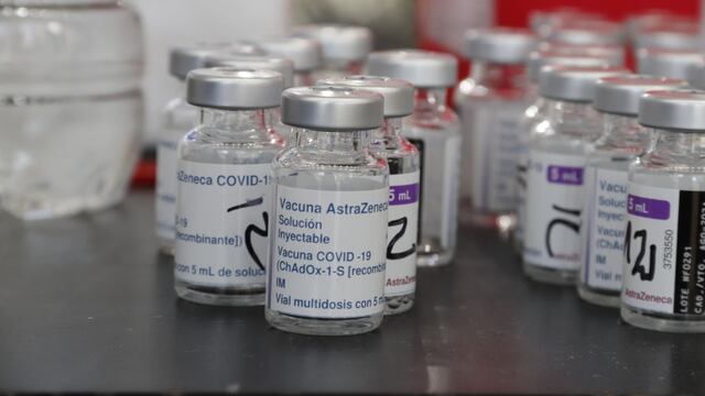 Vacuna AstraZeneca, este viernes arriban dosis de ambos componente a Carlos Paz.
