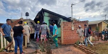 La familia afectada por el incendio contará con una nueva vivienda.