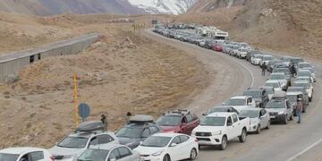 Cerca de 5.000 chilenos llegaron a Mendoza este fin de semana: cuales son las restricciones de compras que tienen