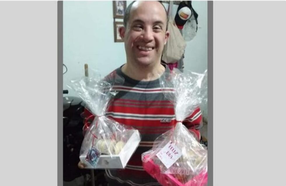 Walter encontró su pasión en la pintura y la comparte en Punta Alta