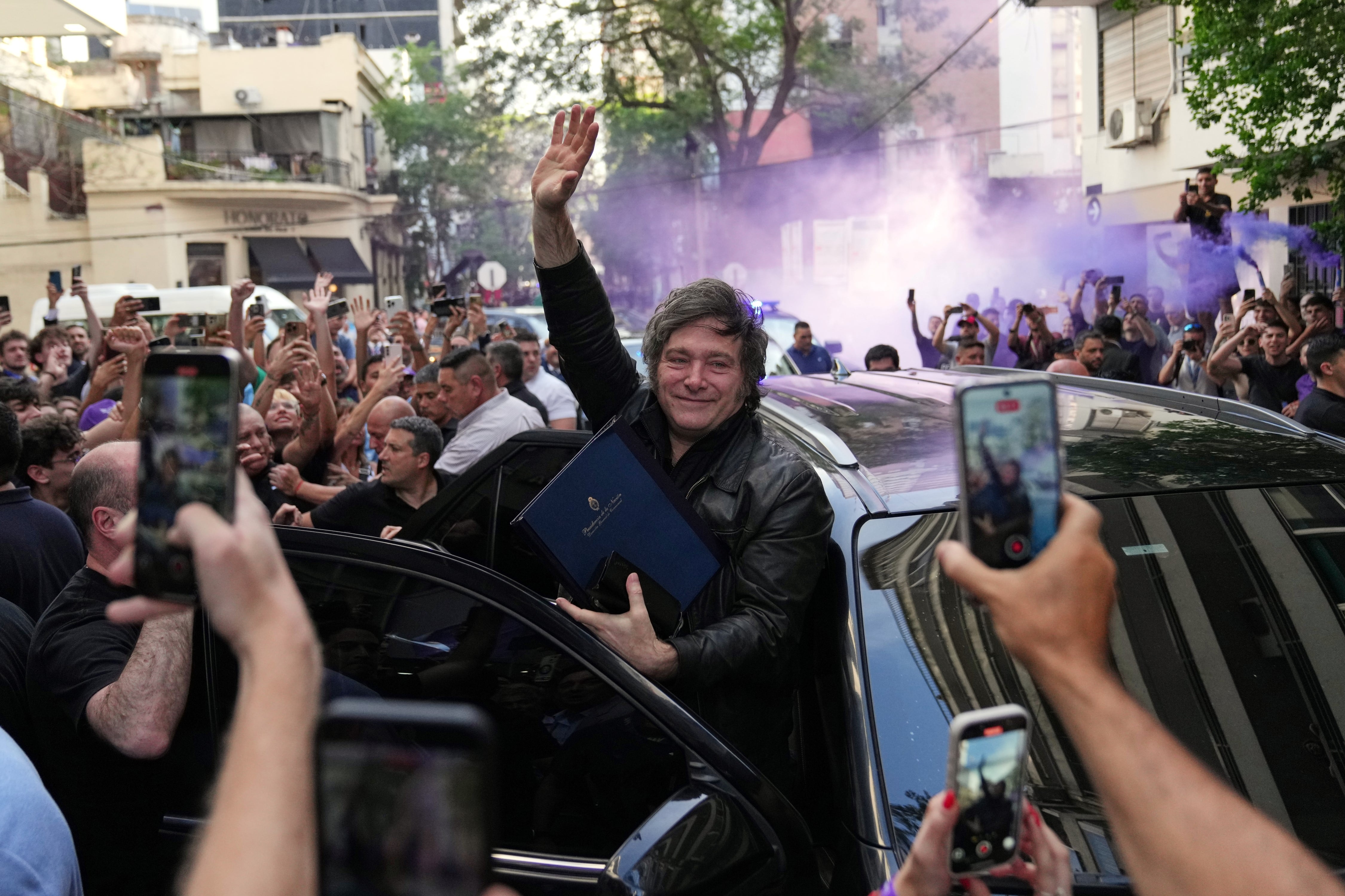 Javier Milei, de campaña con La Libertad Avanza. (AP)