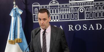 Manuel Adorni, vocero presidencial, en conferencia de prensa. Foto: Federico López Claro