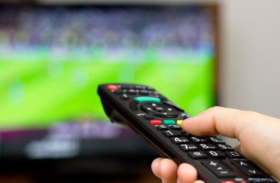 El oficialismo presentó un proyecto para que el fútbol vuelva a transmitirse de forma gratuita