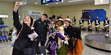 En el inicio del fin de semana largo, el aeropuerto "Horacio Guzmán" es una de las puertas de ingreso del turismo que masivamente llega a Jujuy para la Semana Santa.
