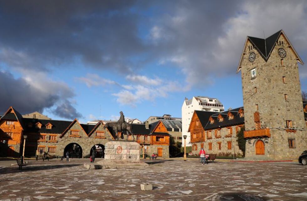 Con una balanza de precisión, vendía droga en plena calle de Bariloche