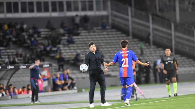 Al "Cacique" Medina lo expulsaron otra vez en el Talleres-Tigre (Javier Ferreyra / La Voz)