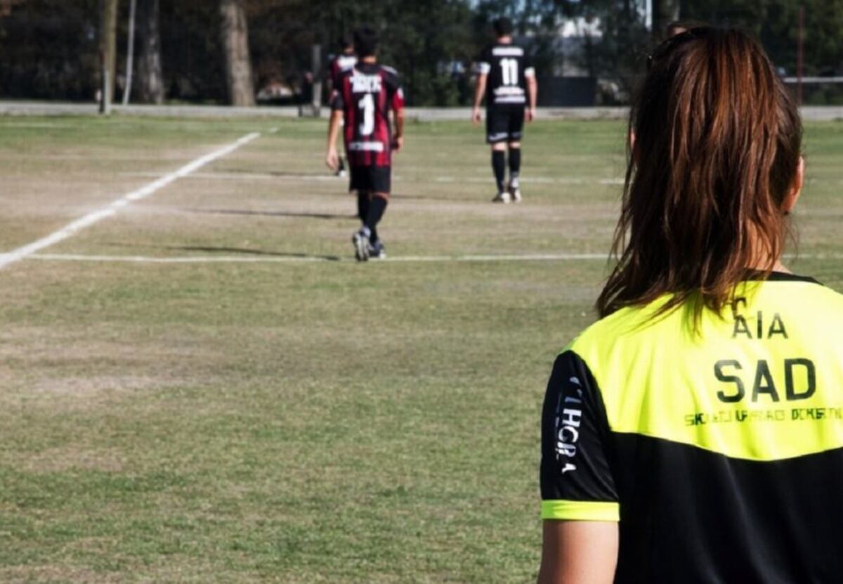 El terrible episodio que atraviesa la árbitra agredida durante un partido de fútbol amateur
