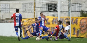 Rosario visita a La Armonía.  (Foto: La Nueva).
