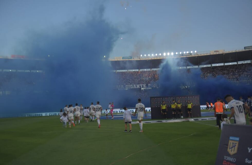 Talleres y su ilusión hecha multitud: el estruendoso recibimiento ante Huracán