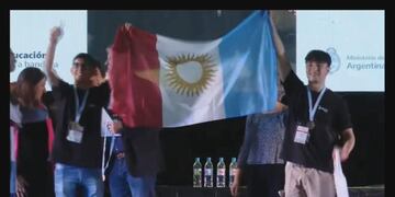 Mauricio Molina y Santiago Peralta de Arroyito fueron premiados en Tecnopolis por su Proyecto