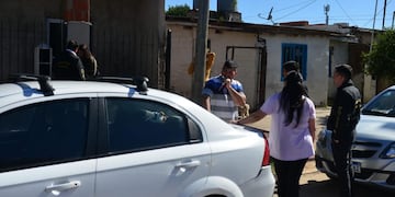 La Policía investiga cómo ocurrió el homicidio en barrio Villa La Tela. (Nicolas Bravo)