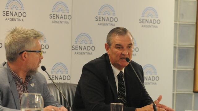 El exjefe de la Armada, Marcelo Srur, fue sancionado con 45 días de arresto riguroso por el hundimiento del submarino ARA San Juan. (Clarín)
