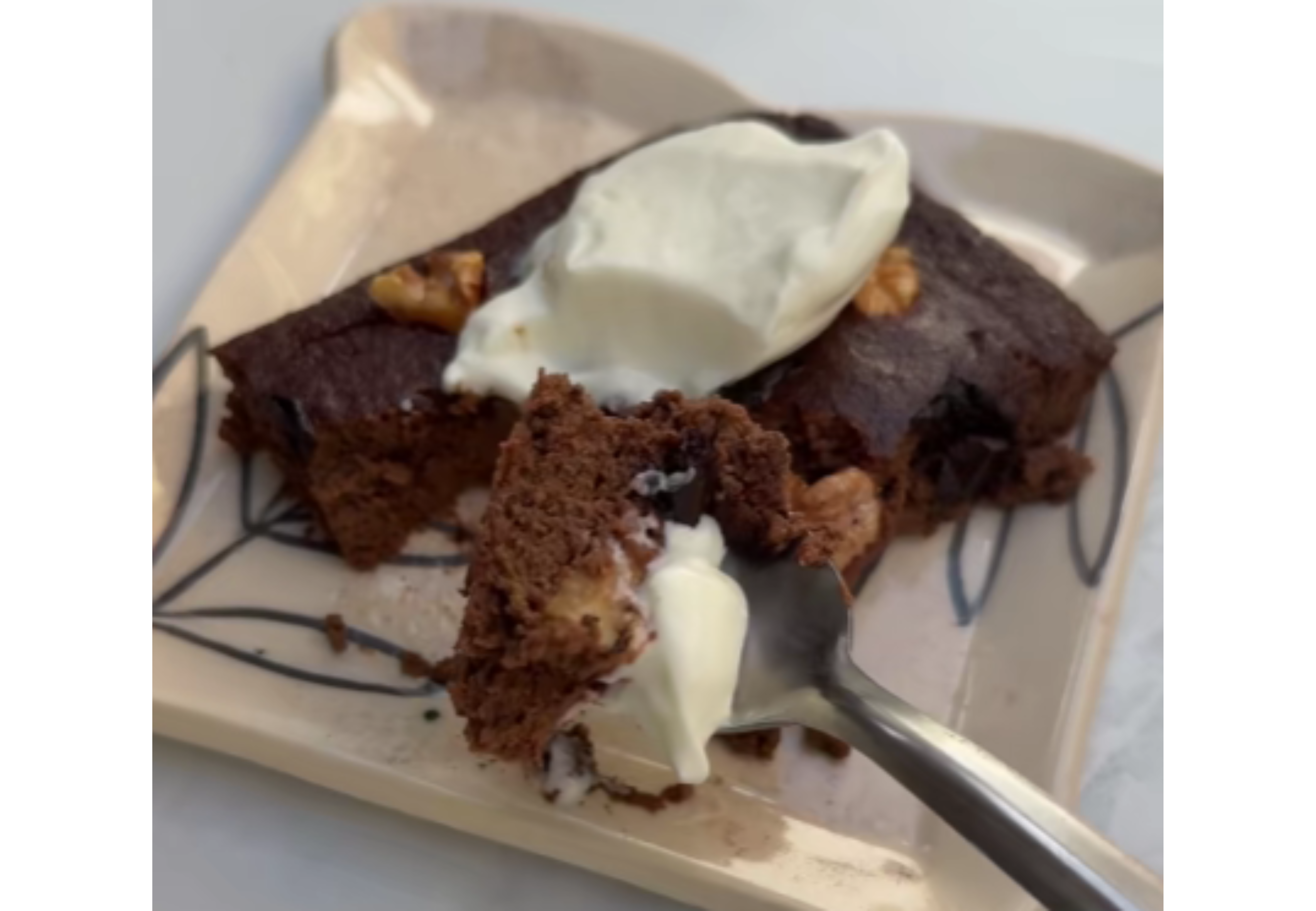 Es ideal para acompañar con yogurt helado.