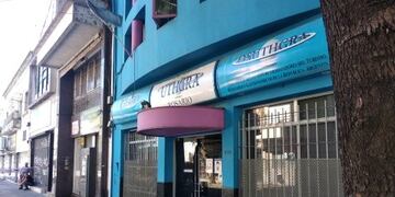 Frente al edificio de Presidente Roca al 1000 secuestraron dos vainas servidas.