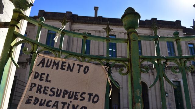 El Colegio Alejandro Carbó (La Voz)