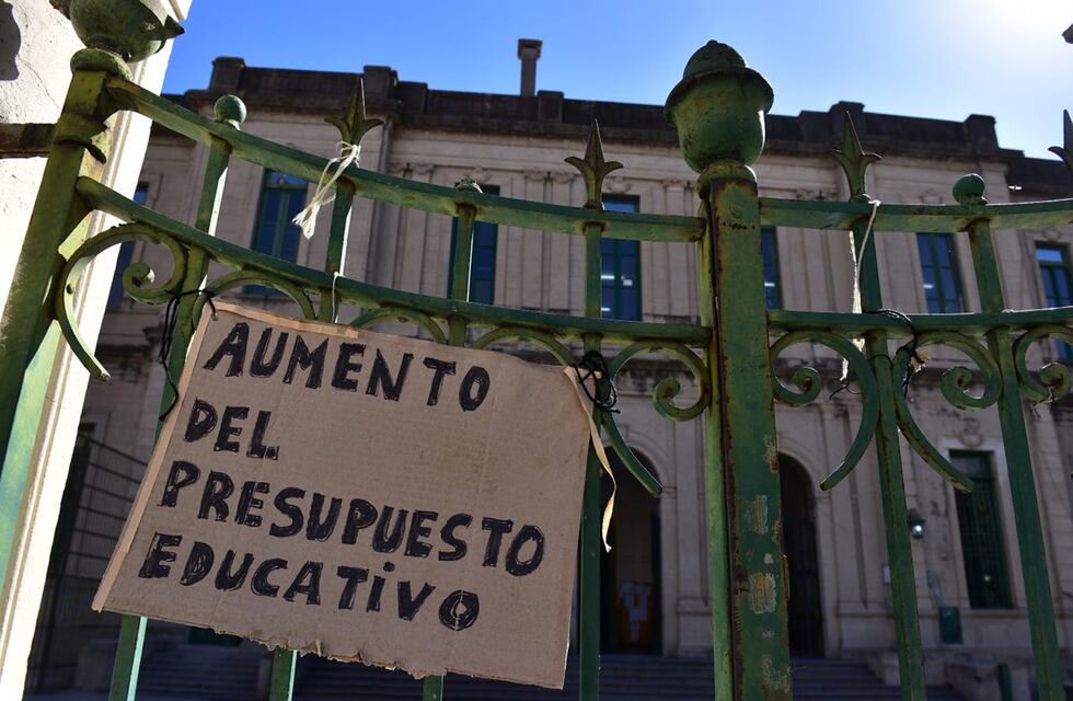 Paro nacional de docentes: Qué pasará en Coronel Rosales