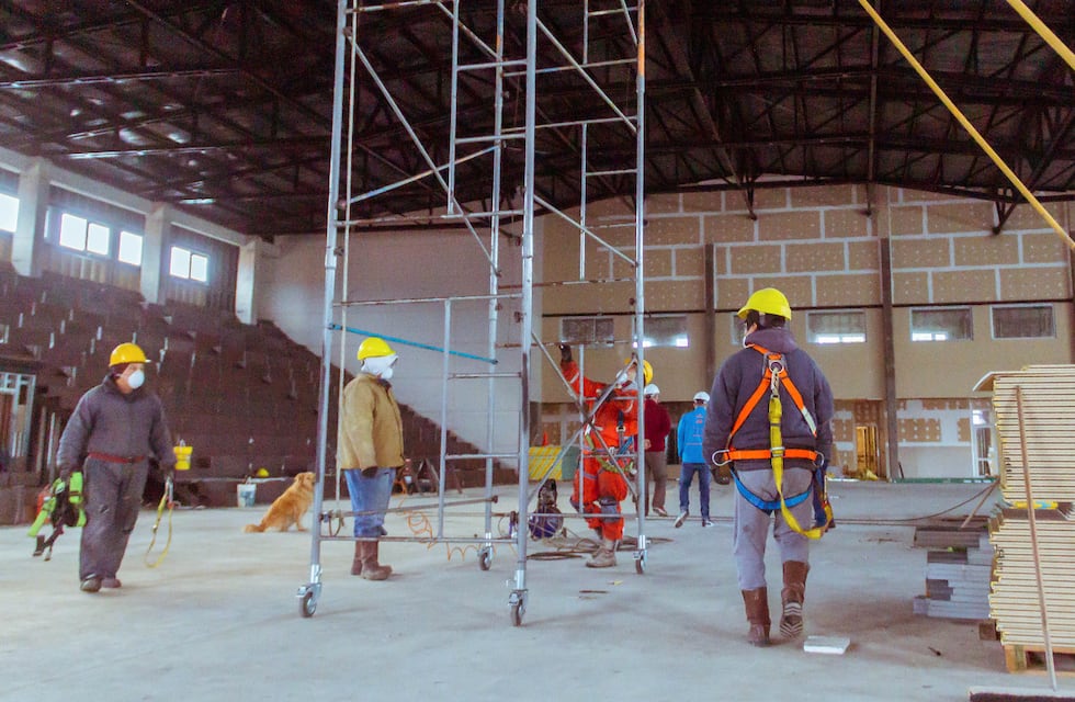 Río Grande: continúan los trabajos en el Gimnasio María Auxiliadora