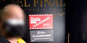 Desbarataron una fiesta con 380 personas en un local que tenía permiso para 25