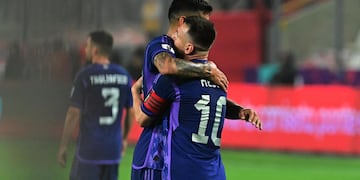 Romero explicó por qué pidió el cambio en el partido Perú-Argentina.