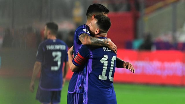 Romero explicó por qué pidió el cambio en el partido Perú-Argentina.