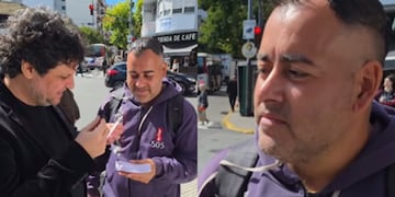 Reparte volantes en la calle y reveló lo que gana por día.