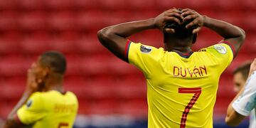 Colombia tuvo dos tiros en los palos de manera consecutiva frente a la Selección Argentina.