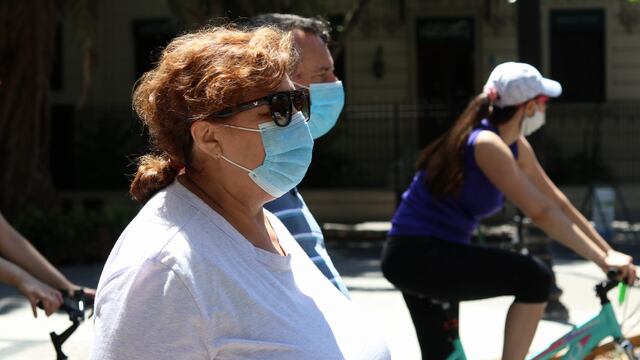 La máscara protectora comenzó a utilizarse en abril de 2020 a partir de la declaración de la pandemia de COVID-19.