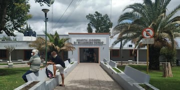 GUARDIAS MÍNIMAS. La atención en el hospital Gumersindo Sayago cada día se resiente más (La Voz).