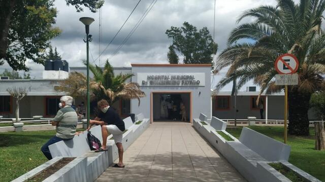 GUARDIAS MÍNIMAS. La atención en el hospital Gumersindo Sayago cada día se resiente más (La Voz).