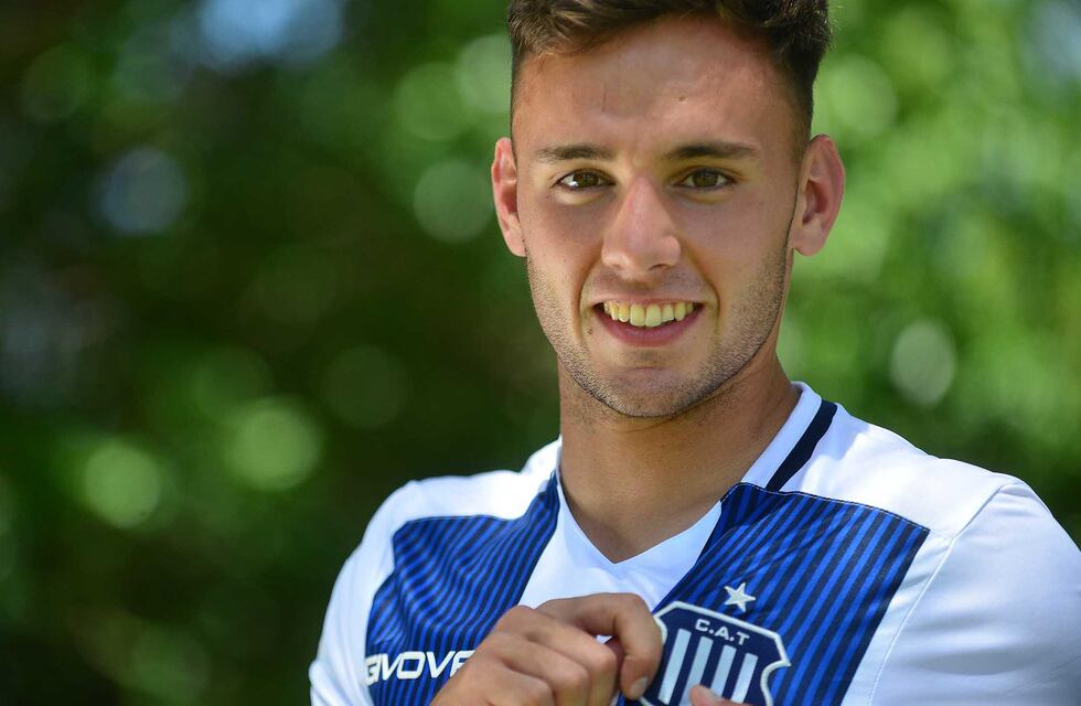 Tenaglia de zaguero y Schott al lateral, los movimientos en Talleres