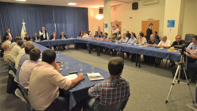 La segunda Mesa de Tabacaleros se reunió en el auditorio del INTA, en la Capital Federal, con un amplio temario sobre problemáticas del sector.