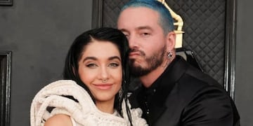 María Becerra y J Balvin en los Premios Grammy 2022.