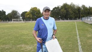 Héctor Arzubialde y su primer día como técnico de Racing. (Javier Ferreyra / La Voz).