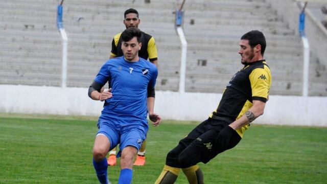 A los 40 años, el Pucho Osvaldo Barsottini sigue jugando en Santamarina, en su Tandil natal. El lunes, ante Belgrano.