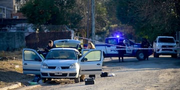 El cadáver fue localizado en un vehículo en barrio Kennedy.