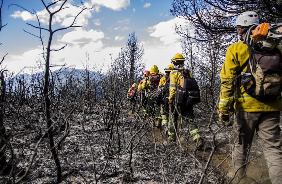 Regresan a San Luis los brigadistas que trabajaron en los incendios del Bolson