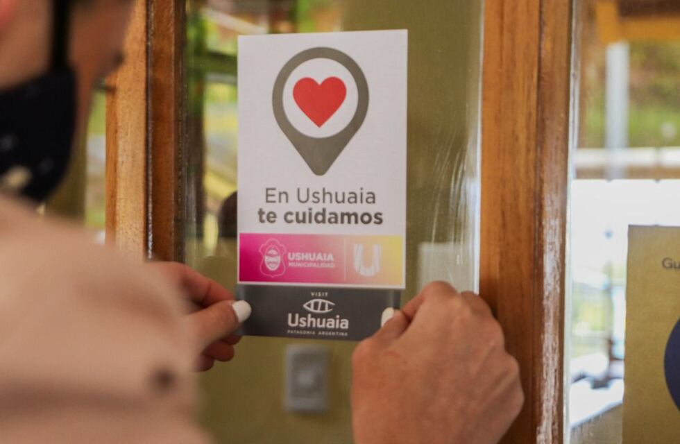 El Municipio continúa con la entrega de Kits Sanitizantes a los comercios de la ciudad
