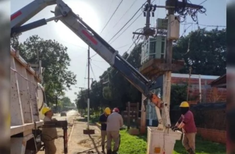 Puerto Libertad: ejecutan obras sobre líneas de energía eléctrica