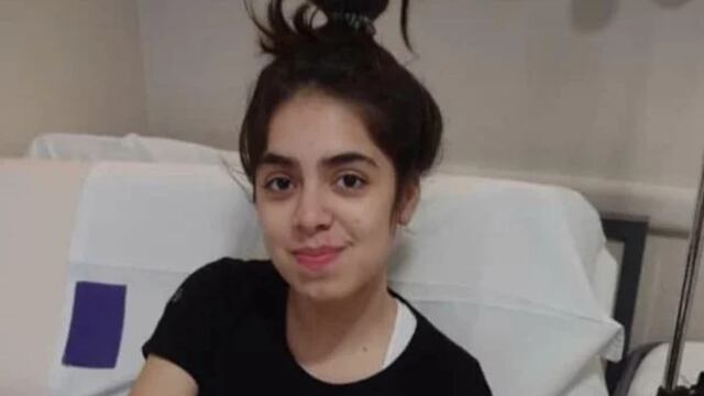 Priscila tiene 13 años, es de Comodoro y le detectaron un tumor maligno en el hombro. Para pagar el tratamiento decidió rifar su teclado musical.