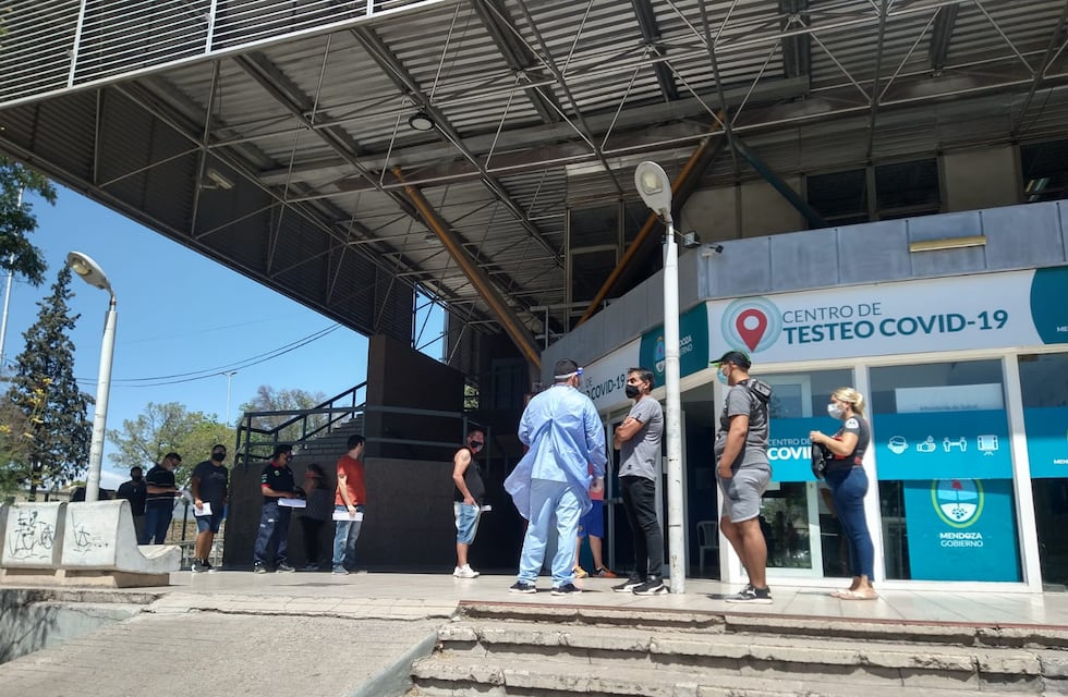 Covid-19 en Mendoza: menos casos, pero más fallecidos en la primera semana de febrero