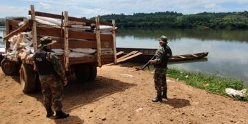 Secuestran cargamento de soja y maíz ilegal en El Soberbio.