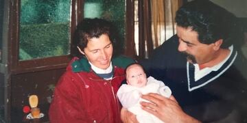 Yesica Garcia junto a sus abuelos.