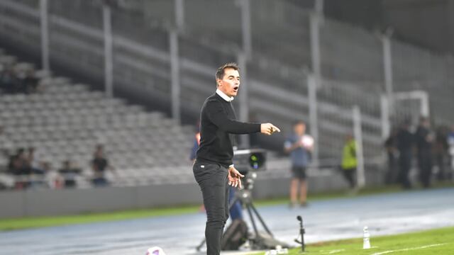 El técnico de Belgrano, Guillermo Farré, destacó el primer tiempo contra Sarmiento (Javier Ferreyra - La Voz).