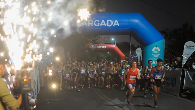 Maratón Nocturna Ciudad de Paraná.