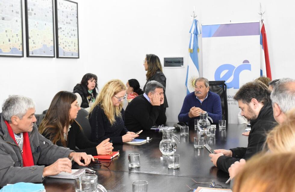 Docentes entrerrianos convocan a un paro reclamando por su salario